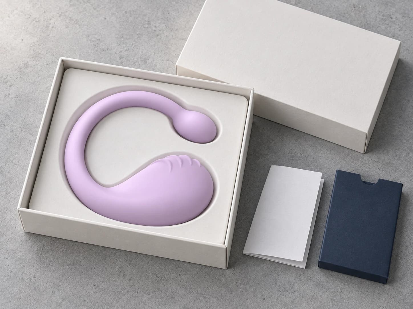 Packaging design visualization of B885 in a white tray with a box lid, leaflet and navy sleeve